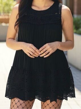 Knox Rose Black Lace top, NWOT